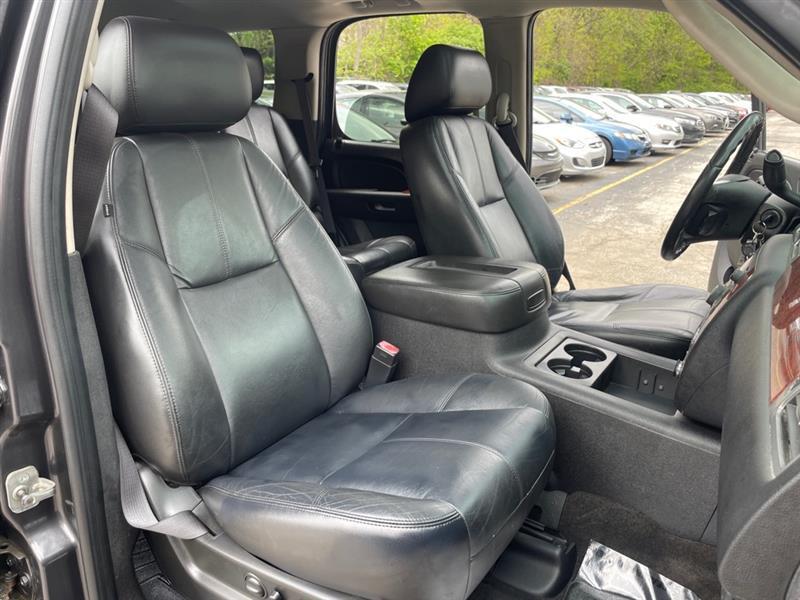 Chevrolet Tahoe LT 4WD 2011