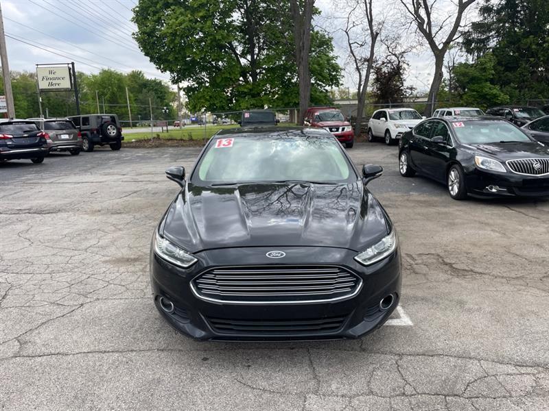 Ford Fusion Hybrid SE 2013