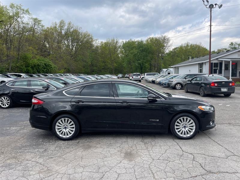 Ford Fusion Hybrid SE 2013