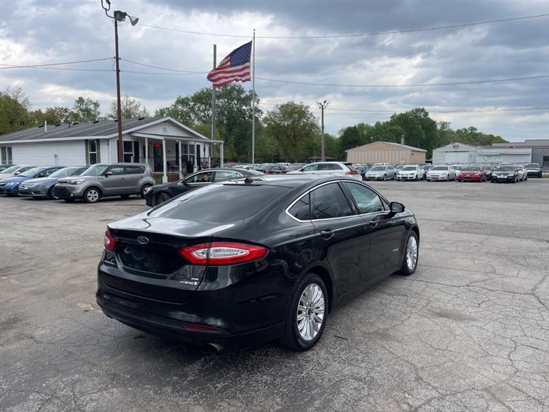 Ford Fusion Hybrid SE 2013