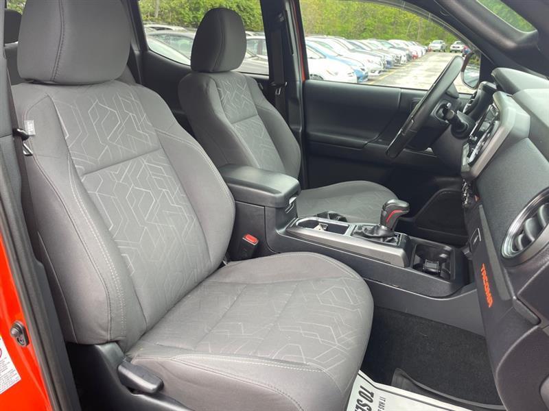 Toyota Tacoma SR5 Double Cab Long Bed V6 6AT 2WD 2017