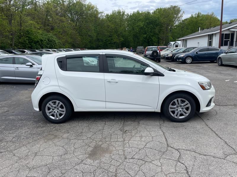 Chevrolet Sonic FL Auto Hatchback 2017