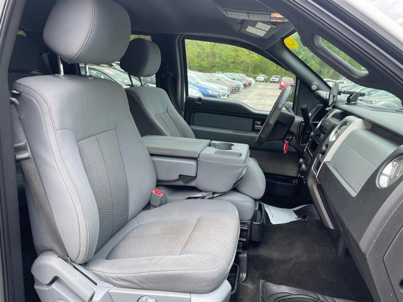 Ford F-150 XL SuperCrew 5.5-ft. Bed 4WD 2014