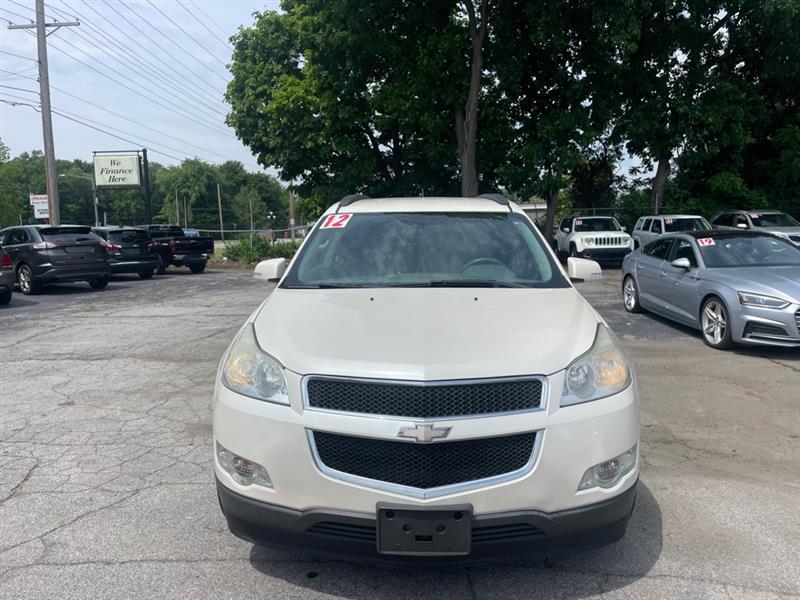 Chevrolet Traverse 2LT FWD 2012