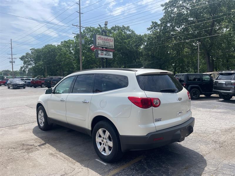 Chevrolet Traverse 2LT FWD 2012