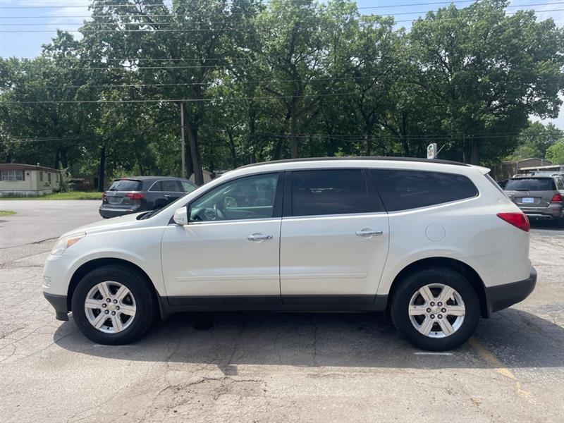 Chevrolet Traverse 2LT FWD 2012