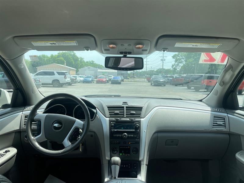 Chevrolet Traverse 2LT FWD 2012