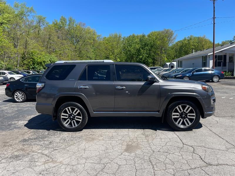 Toyota 4Runner SR5 4WD 2014