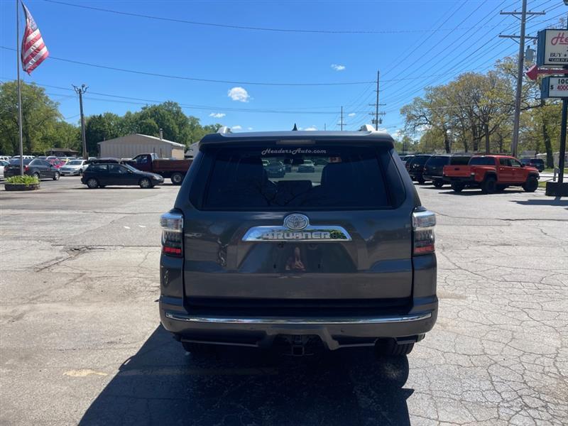 Toyota 4Runner SR5 4WD 2014