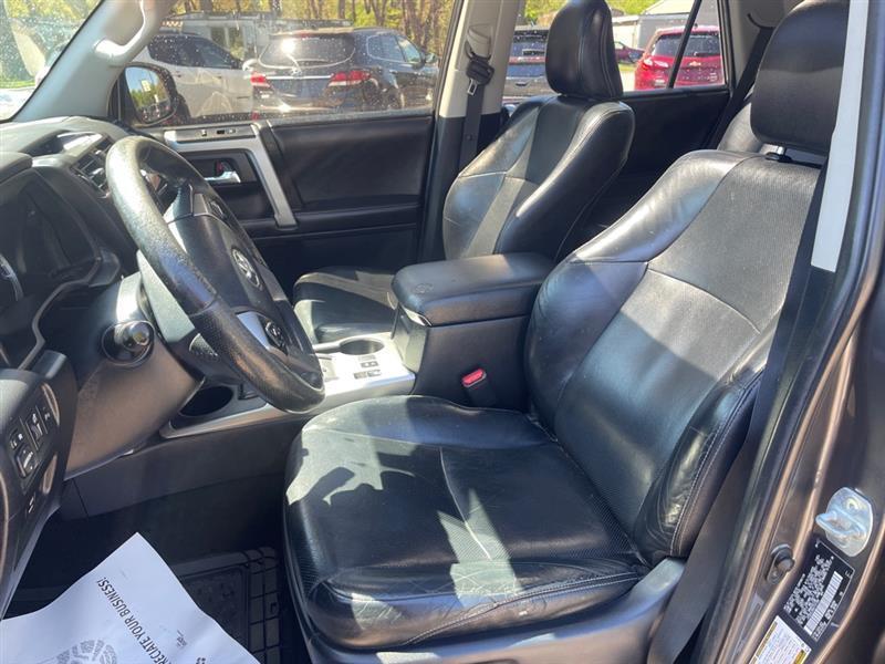 Toyota 4Runner SR5 4WD 2014