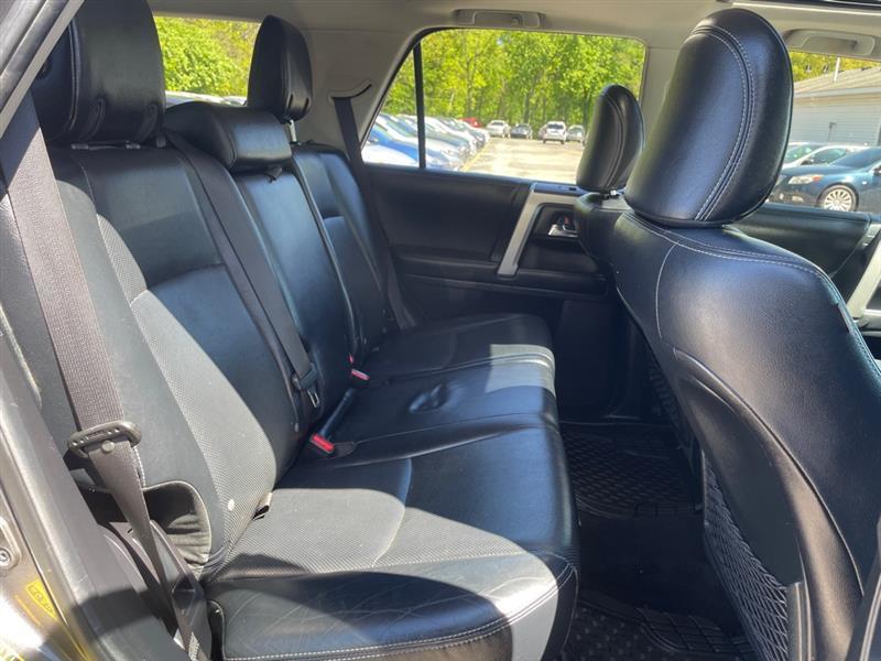 Toyota 4Runner SR5 4WD 2014