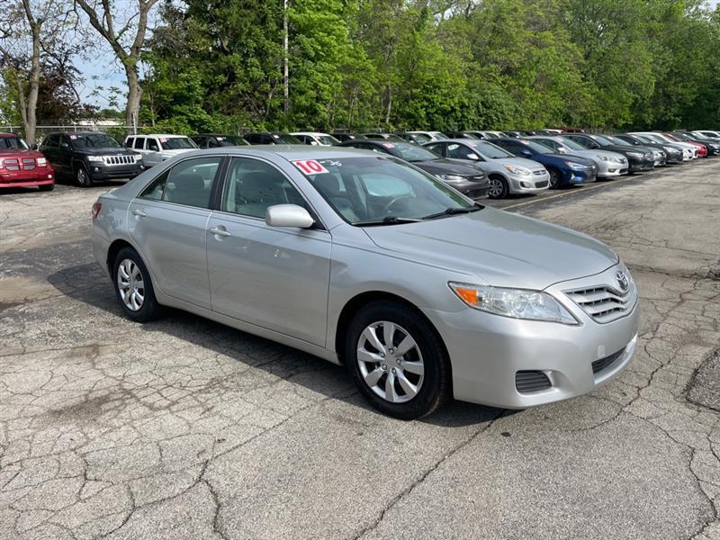 Toyota Camry SE 6-Spd MT 2010