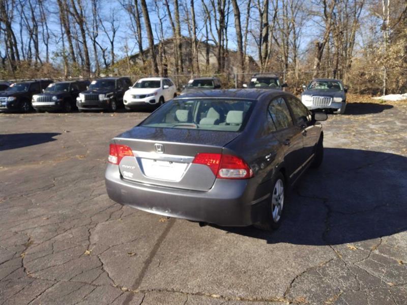 Honda Civic LX Sedan 5-Speed AT 2010