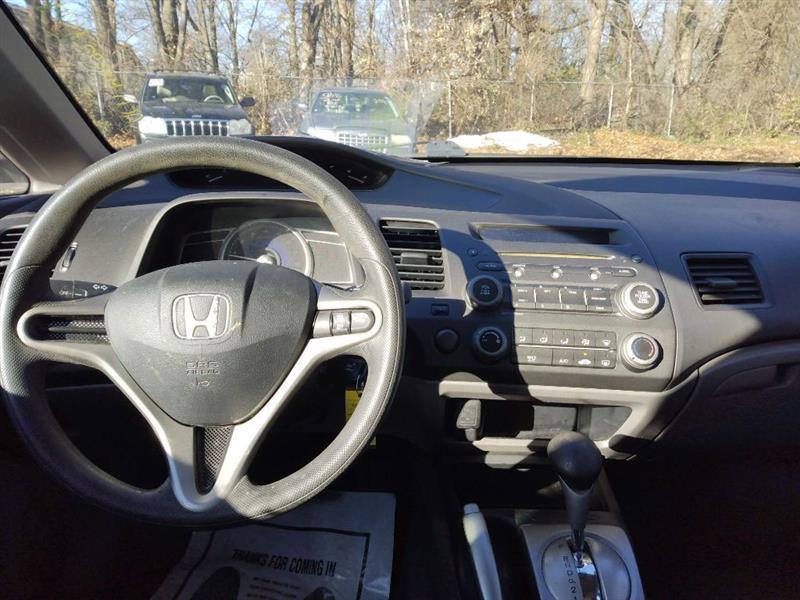 Honda Civic LX Sedan 5-Speed AT 2010