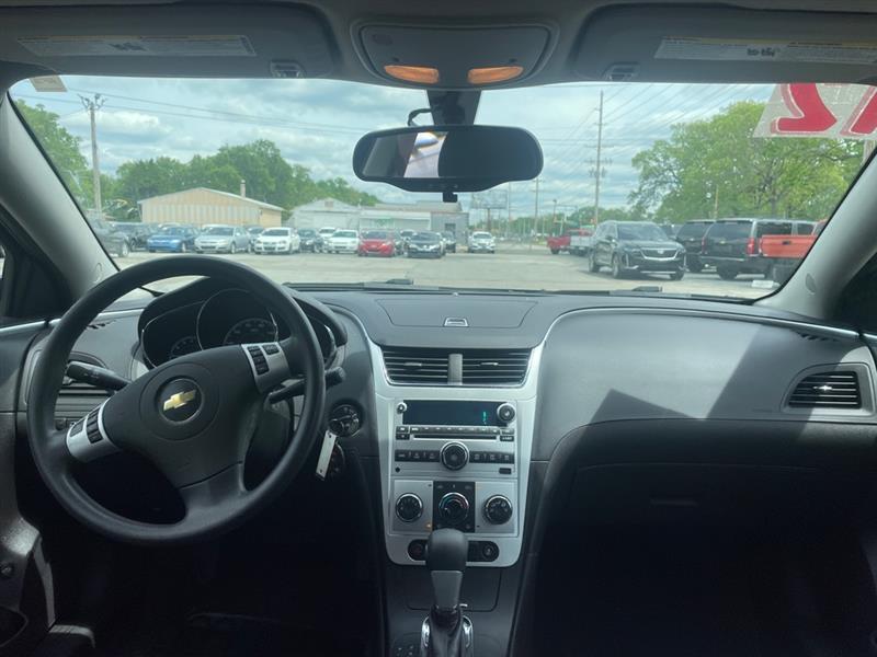 Chevrolet Malibu 1LT 2012