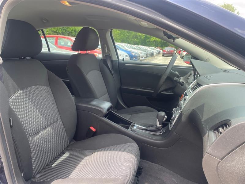 Chevrolet Malibu 1LT 2012
