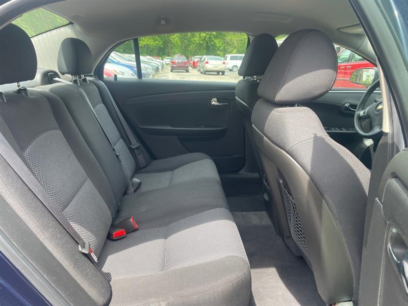 Chevrolet Malibu 1LT 2012