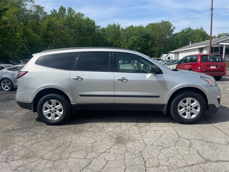 Chevrolet Traverse LS FWD 2013