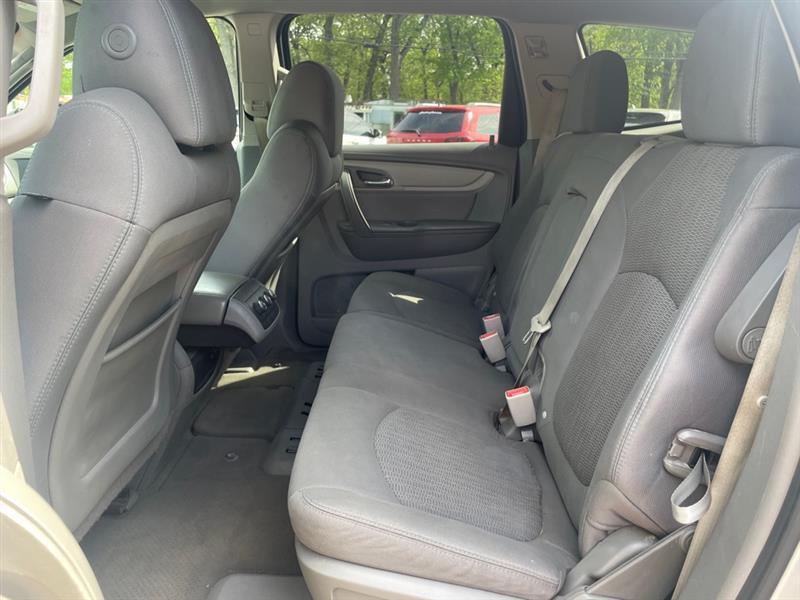 Chevrolet Traverse LS FWD 2013