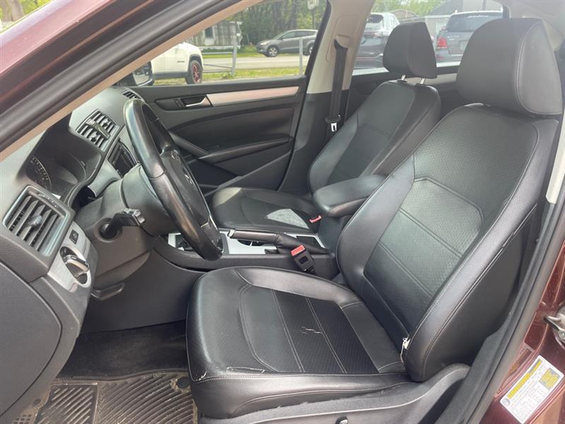 Volkswagen Passat 2.5L SE MT 2013
