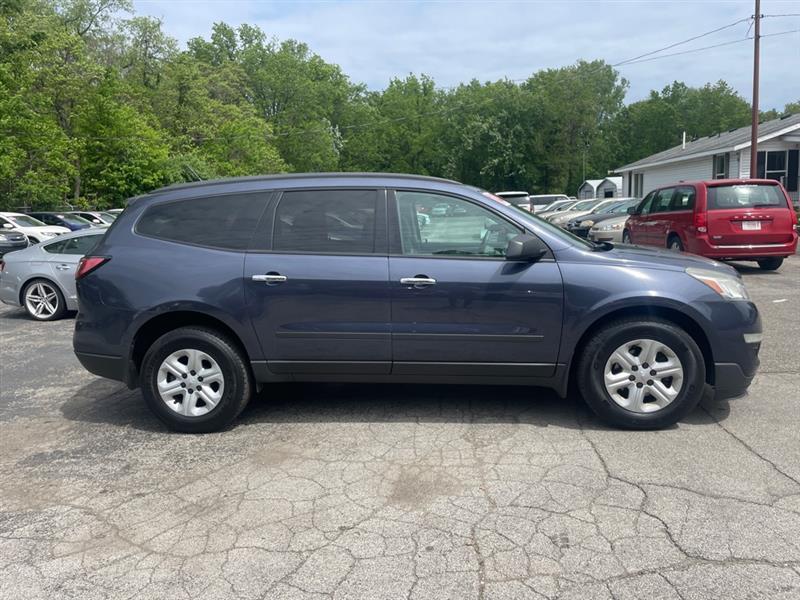 Chevrolet Traverse LS FWD w/PDC 2014