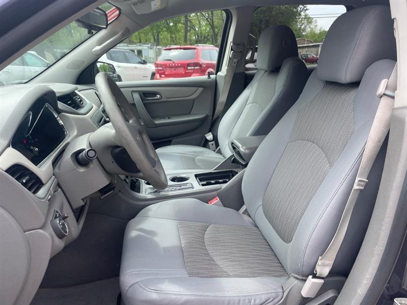 Chevrolet Traverse LS FWD w/PDC 2014