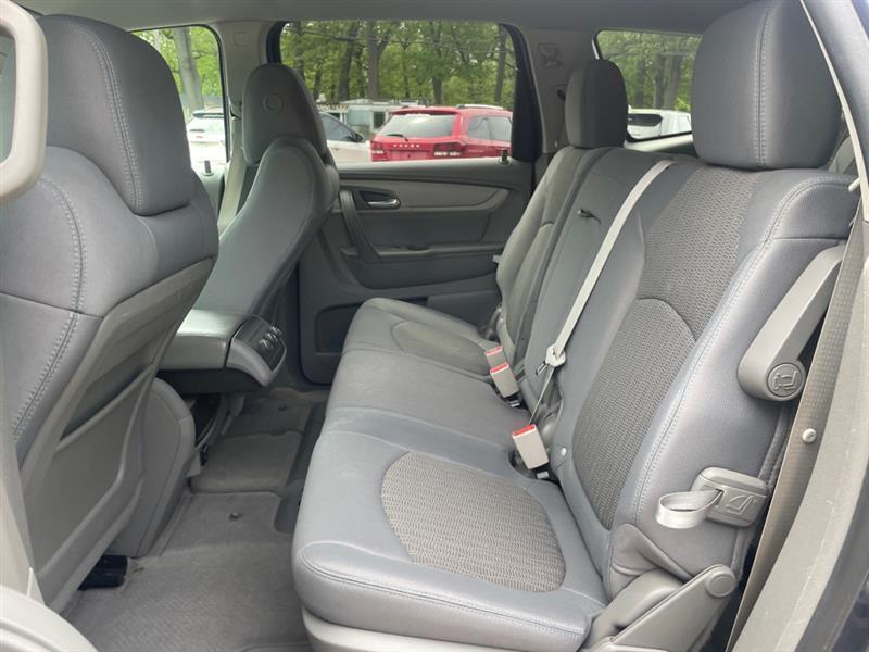 Chevrolet Traverse LS FWD w/PDC 2014