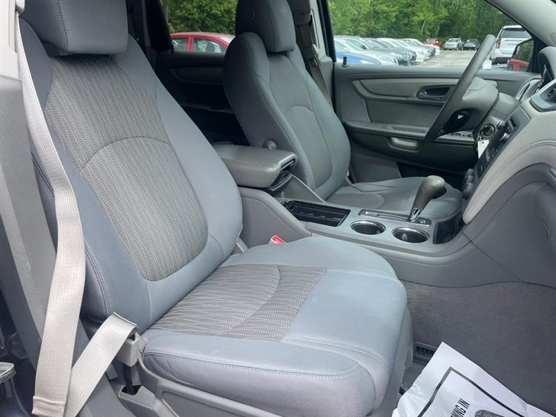 Chevrolet Traverse LS FWD w/PDC 2014
