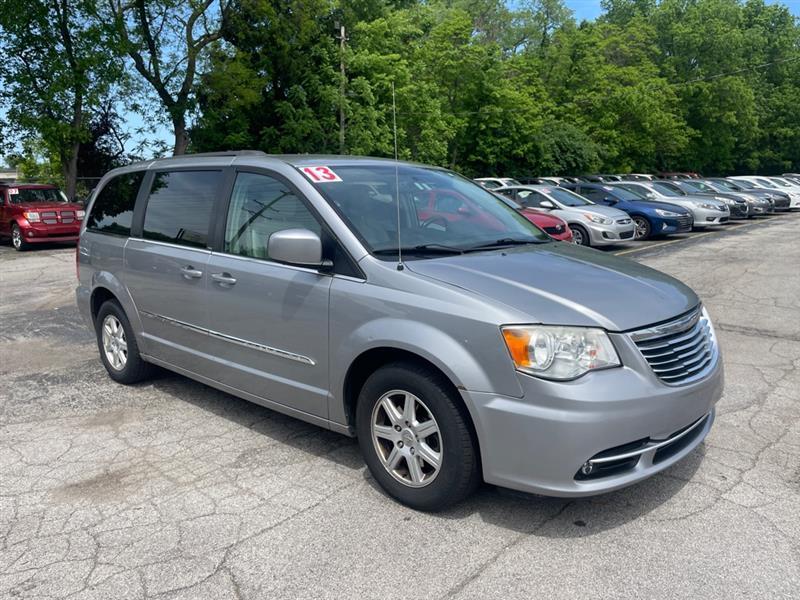 Chrysler Town & Country Touring 2013