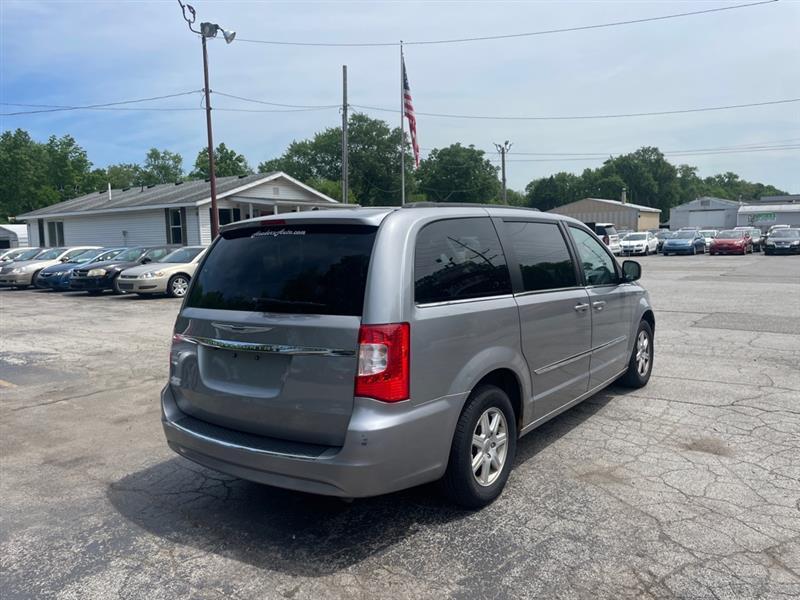 Chrysler Town & Country Touring 2013
