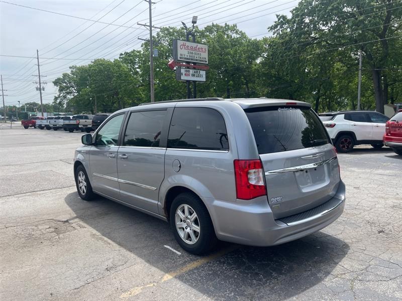 Chrysler Town & Country Touring 2013