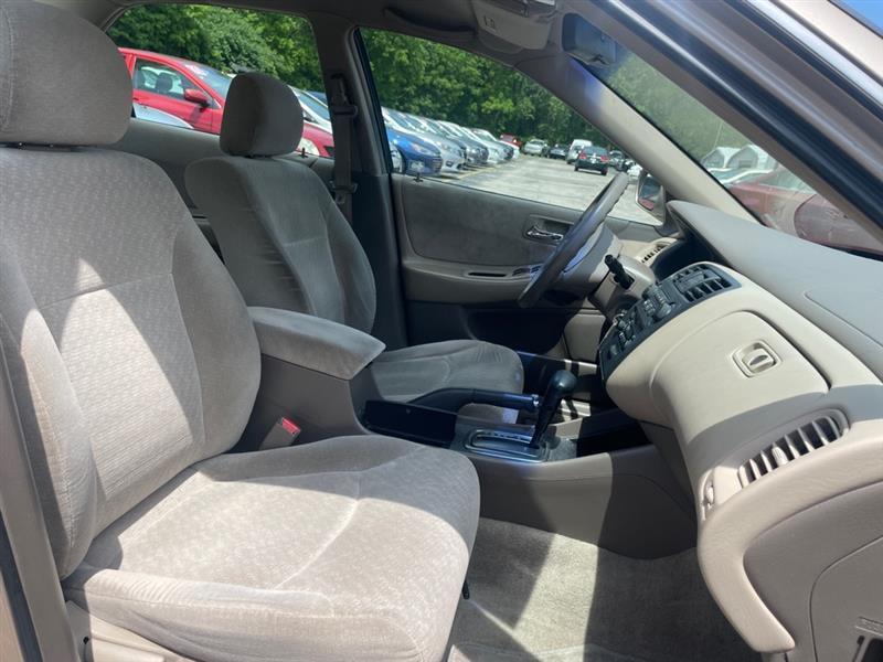 Honda Accord LX sedan 2001