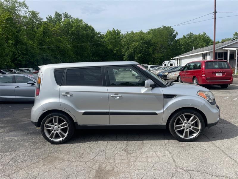 Kia Soul + 2011