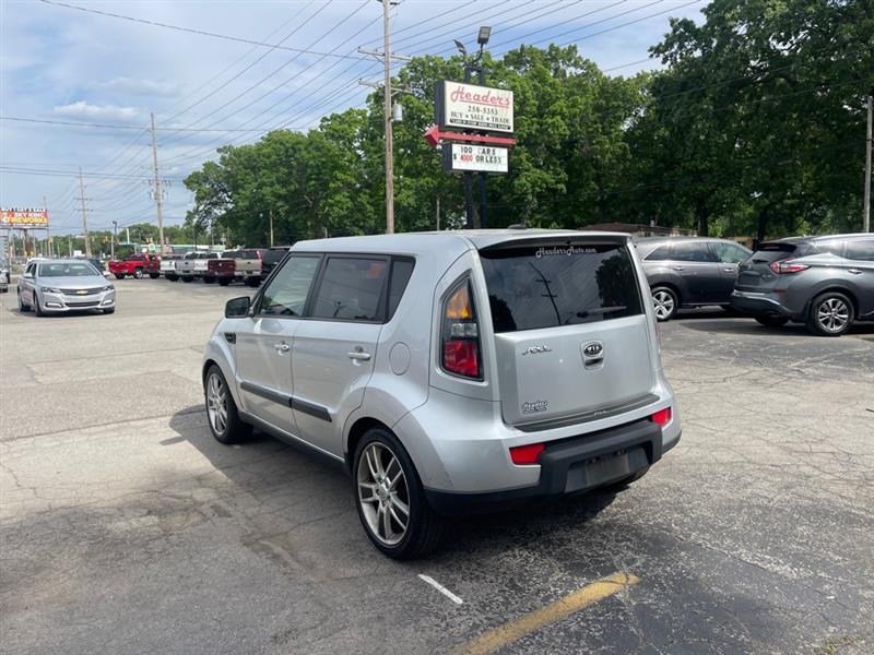 Kia Soul + 2011