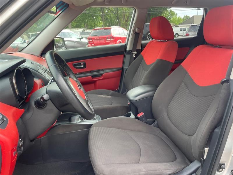 Kia Soul + 2011