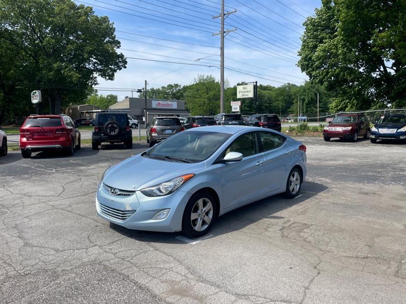 Hyundai Elantra GLS M/T 2013