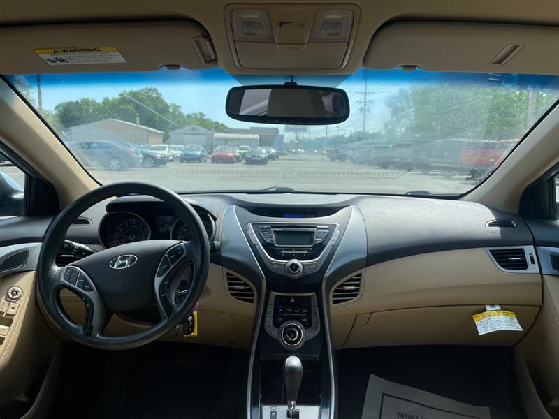 Hyundai Elantra GLS M/T 2013