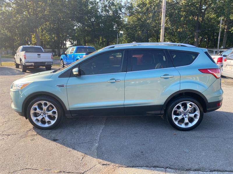 Ford Escape Titanium 4WD 2013