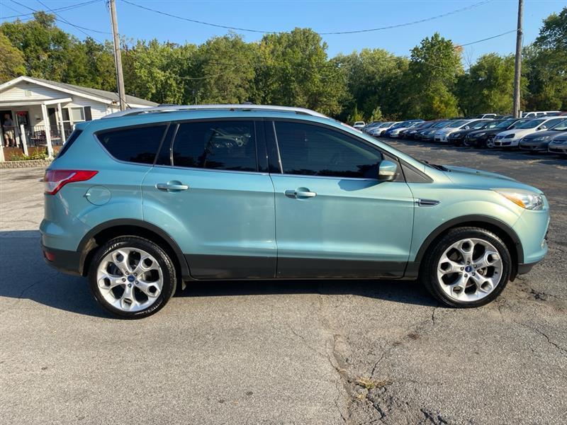 Ford Escape Titanium 4WD 2013