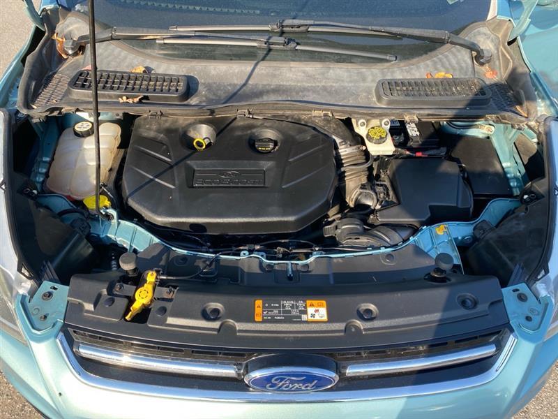 Ford Escape Titanium 4WD 2013