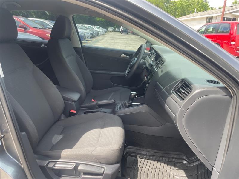 Volkswagen Jetta S 6A 2015