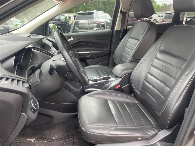 Ford Escape Titanium 4WD 2015