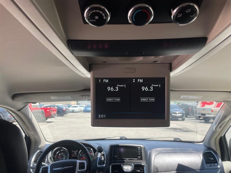 Chrysler Town & Country Touring 2014