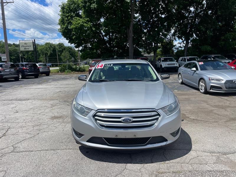 Ford Taurus Limited FWD 2014