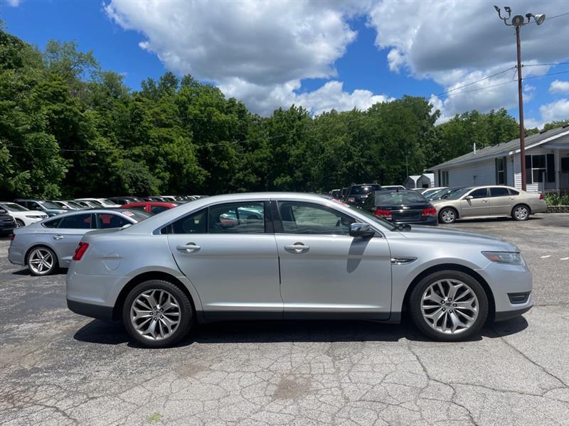 Ford Taurus Limited FWD 2014