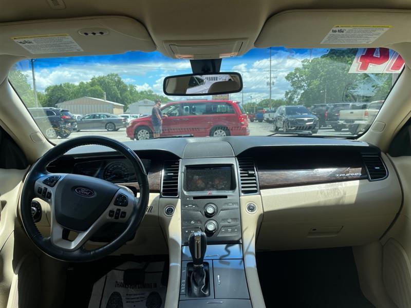 Ford Taurus Limited FWD 2014