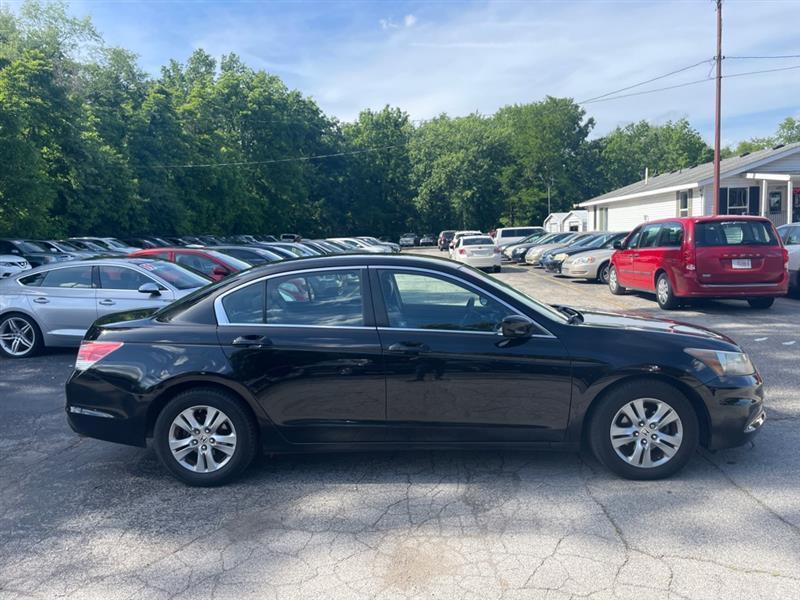 Honda Accord SE Sedan AT 2011