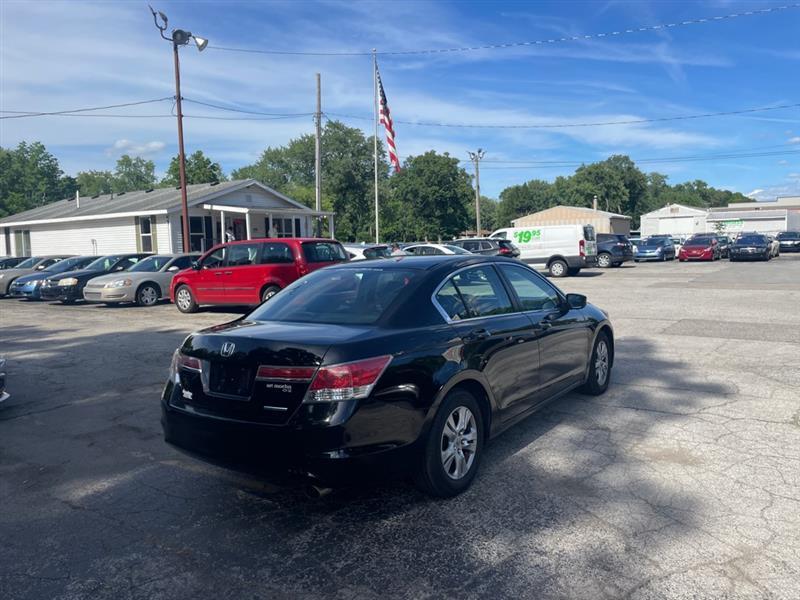 Honda Accord SE Sedan AT 2011