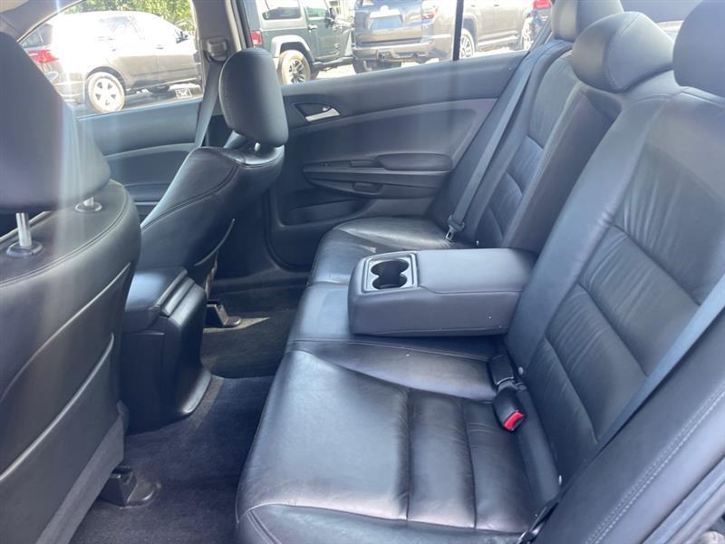 Honda Accord SE Sedan AT 2011