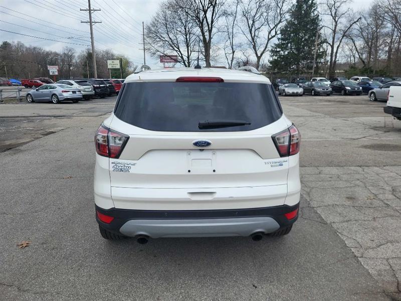 Ford Escape Titanium 4WD 2017